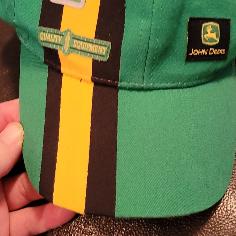 John Deere hat adjustable kid size Excellent condition